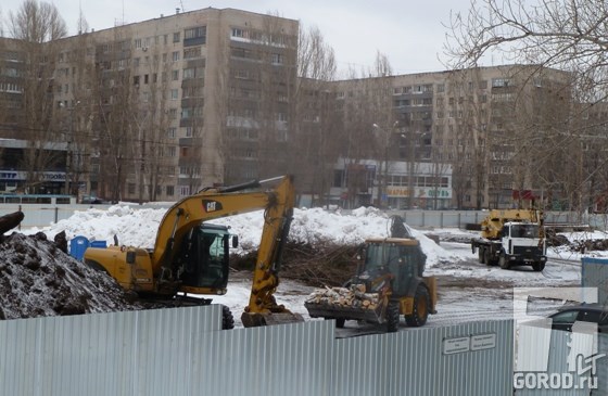 Строительство Магнита у ДК Тольятти в самом разгаре