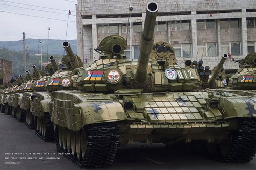 Россия вооружает Армению