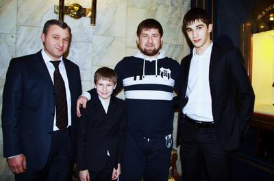 Тамерлан Мингаев (слева), Рамзан Кадыров (второй справа), Ислам 