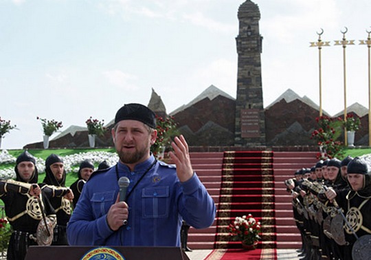 Рамзан Кадыров на открытии памятника
